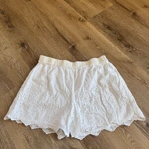SOPHIE RUE WHITE LACE SHORTS